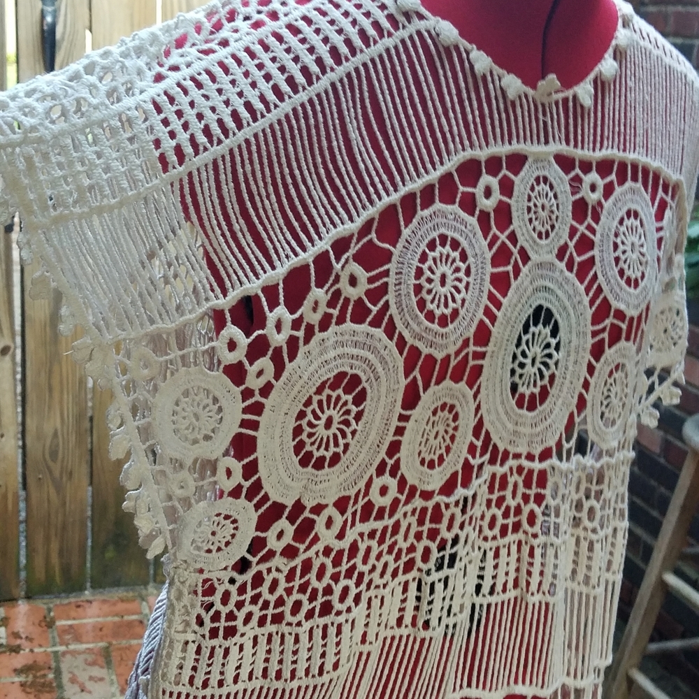 Crocheted pullover - Picture 3 of 3